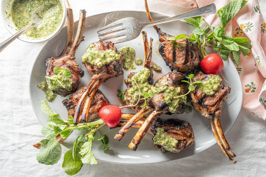 Grilled lamb chops with pesto.